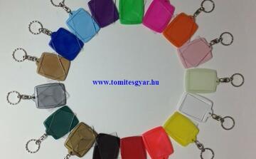35 x 45 színes kulcstartók